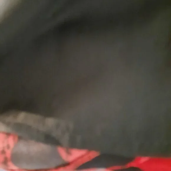 100% Polyeser Fully Lined Skirt - Picture 3 of 3